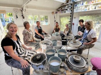 Workshops vol, plaats je op de wachtlijst voor een workshop draaien / pottenbakken of mixed media